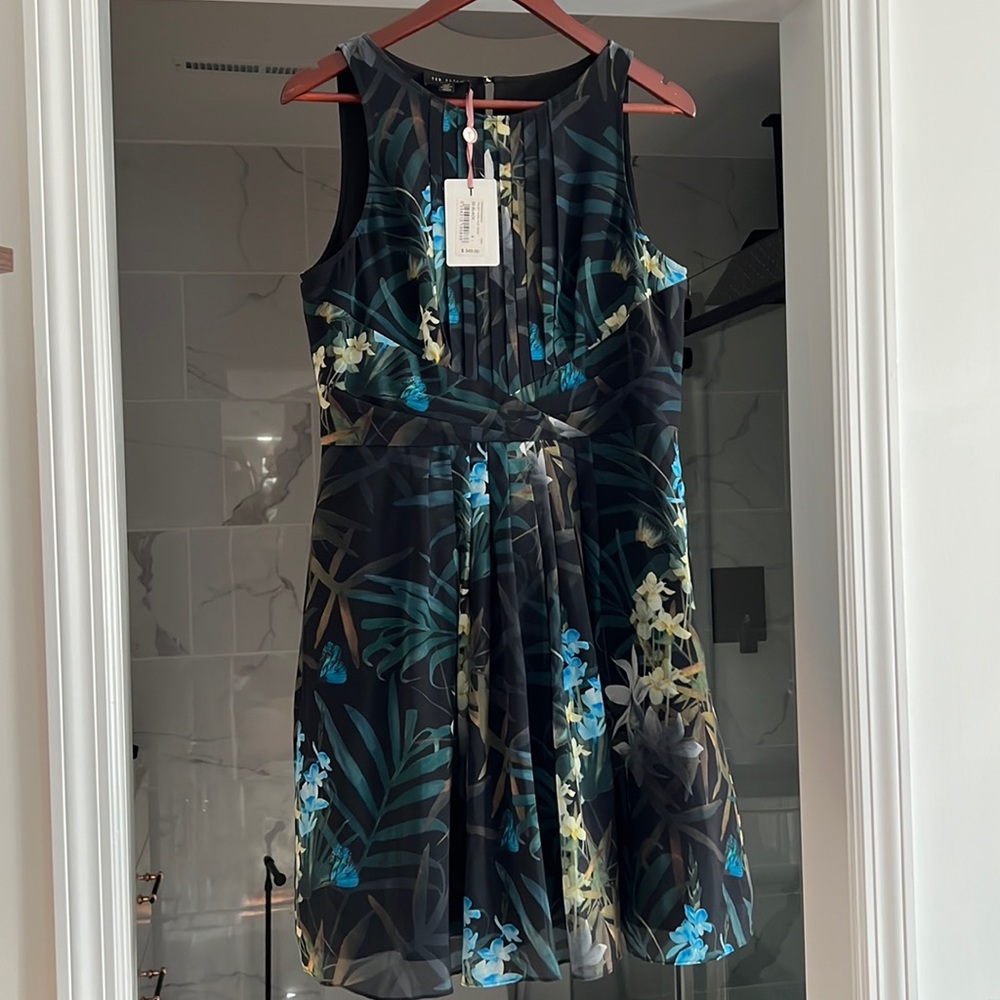 TED BAKER - NWT Beautiful Floral dress